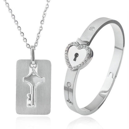 Women's & Men's Valentine's Day Gift Titanium Steel Couple Lock Heart Key Bracelet