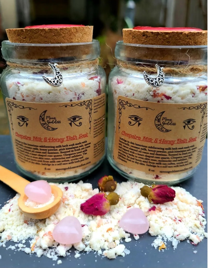 Cleopatra Milk & Honey Bath Soak