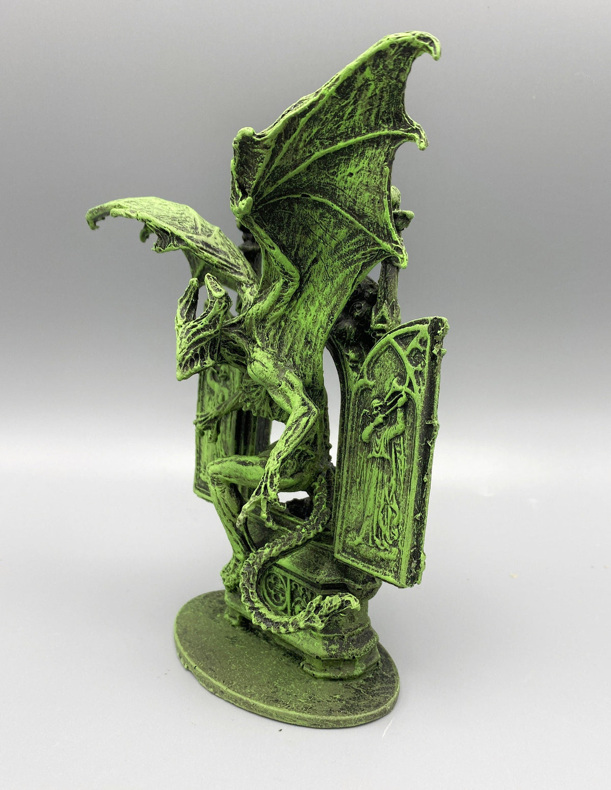 H.P. Lovecraft's Nightgaunt Statue, Hand Painted Sculpture | Cthulhu Mythos Monster Figurine | Lovecraftian Horror Decor and Gamer Gift